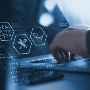 clavier informatique et hologramme 