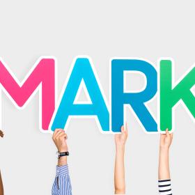 marketing en toutes lettres et mains