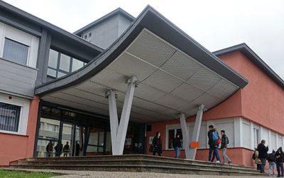 Entrée du lycée Edouard Belin de Vesoul