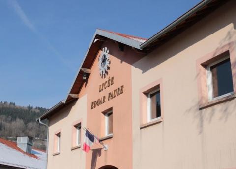 Façade du lycée Edgar Faure de Morteau